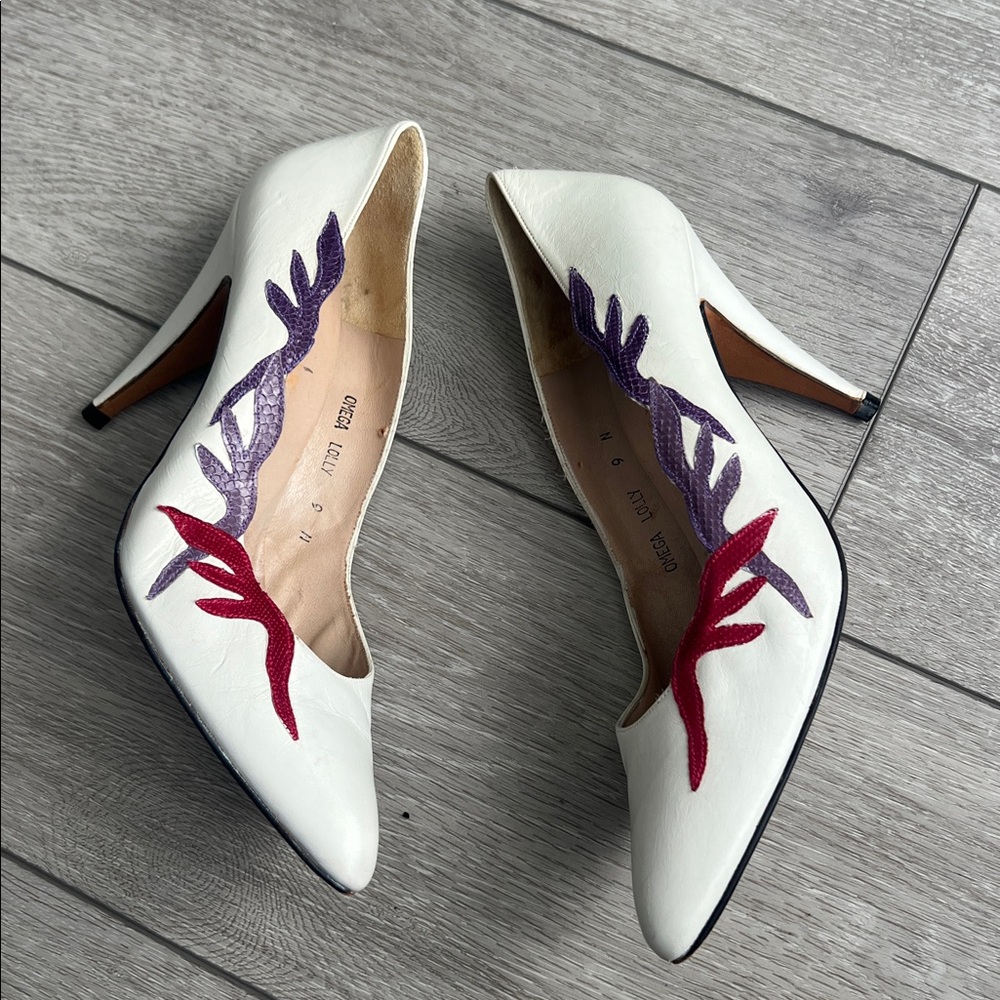 Vintage Salvatore Ferragamo White Heels with Red and Purple Snakeskin - Picture 4 of 10